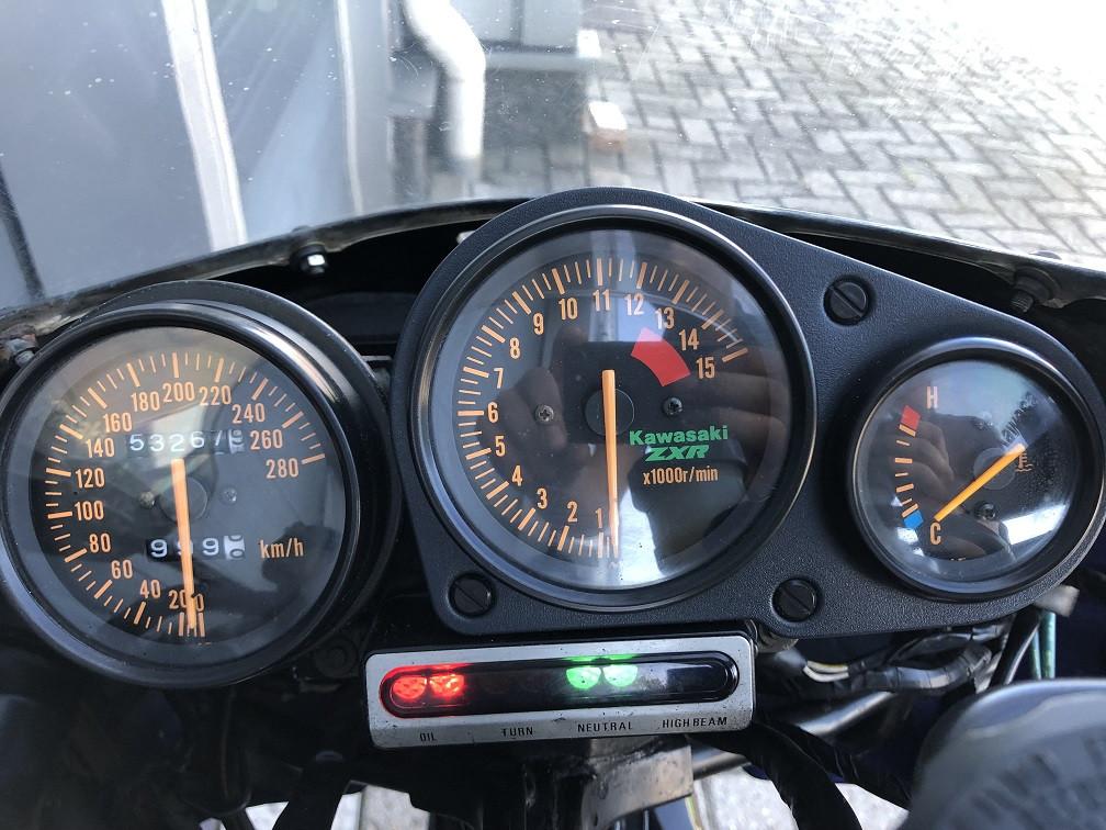 Onverknoeide Kawasaki ZXR750