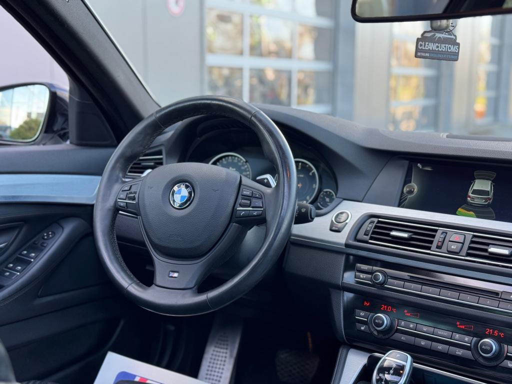 BMW 5 Serie touring 520d * leder * panoramadak * m pakket * dealer onderhou