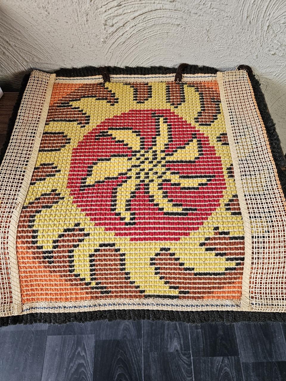 Vintage handgemaakt smyrna wandkleed jaren 70 retro zon