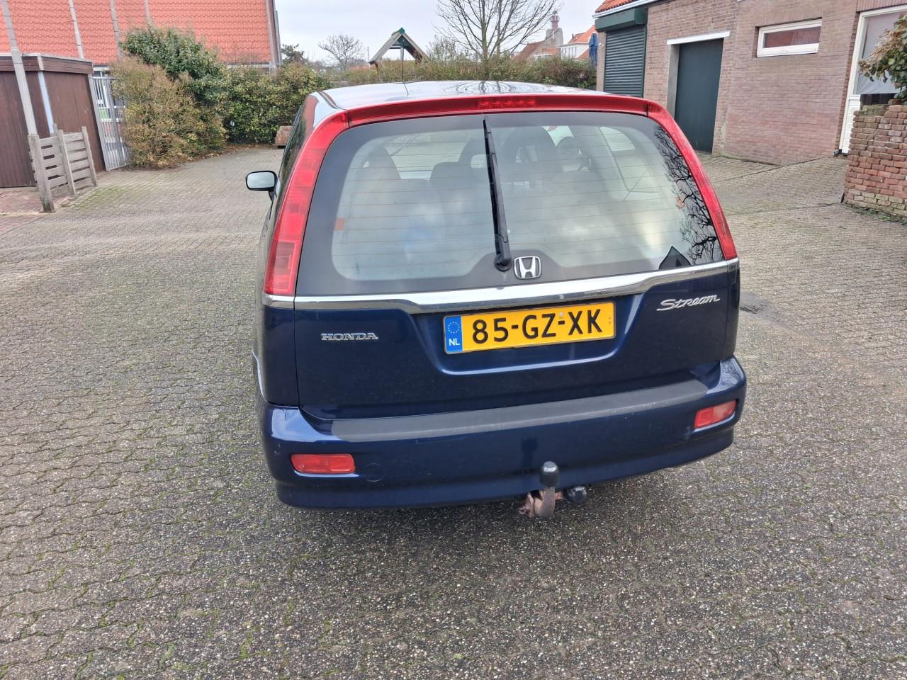 LEUKE 7 PERSOONS HONDA STREAM 2001