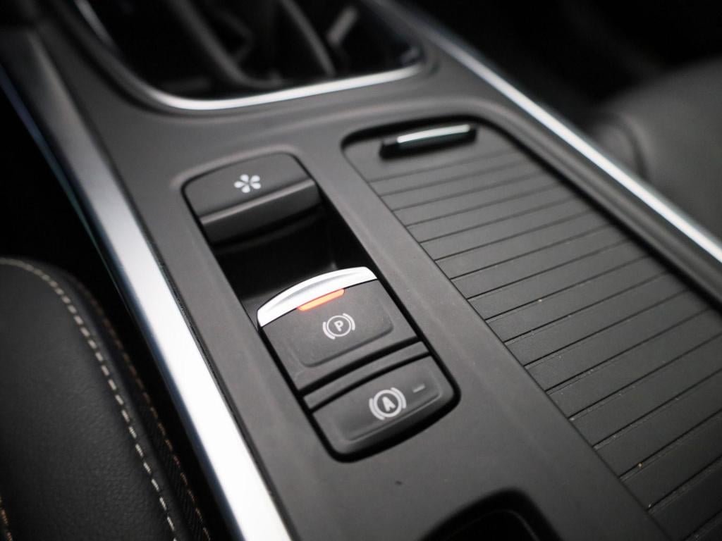 Renault Megane E-tech estate 1.6 plug-in hybrid 160 business edition one | 