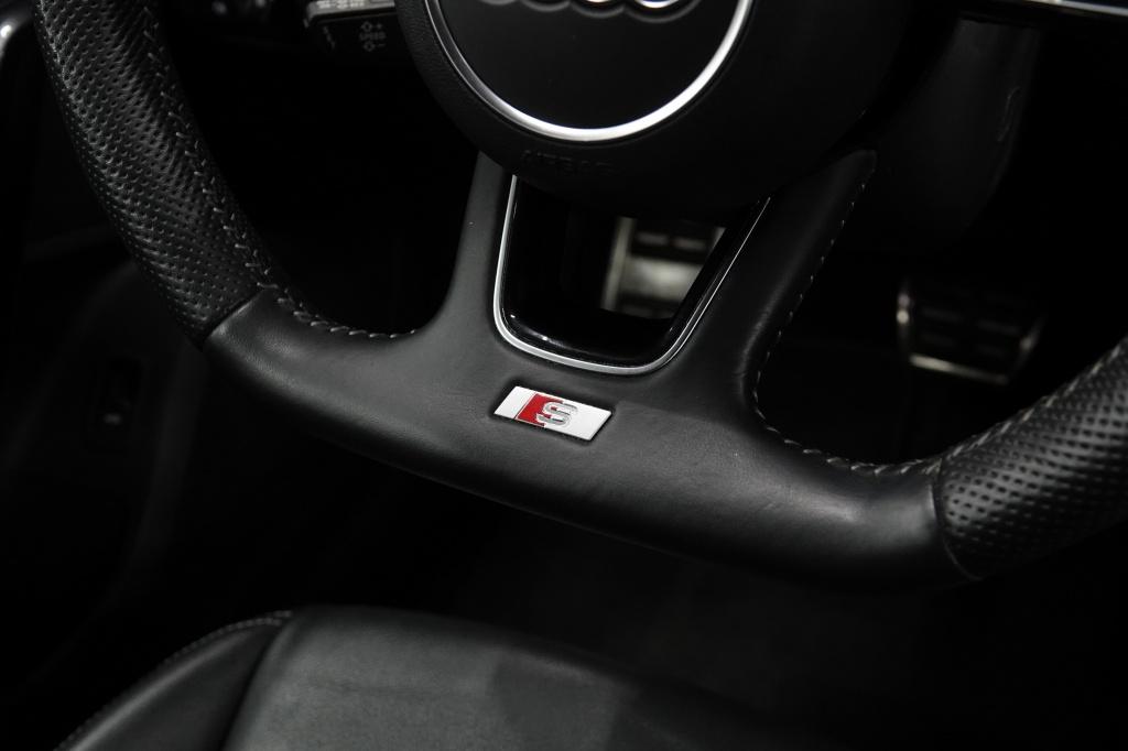 Audi Q2 1.5 tfsi | acc | pdc | carplay | s-line |