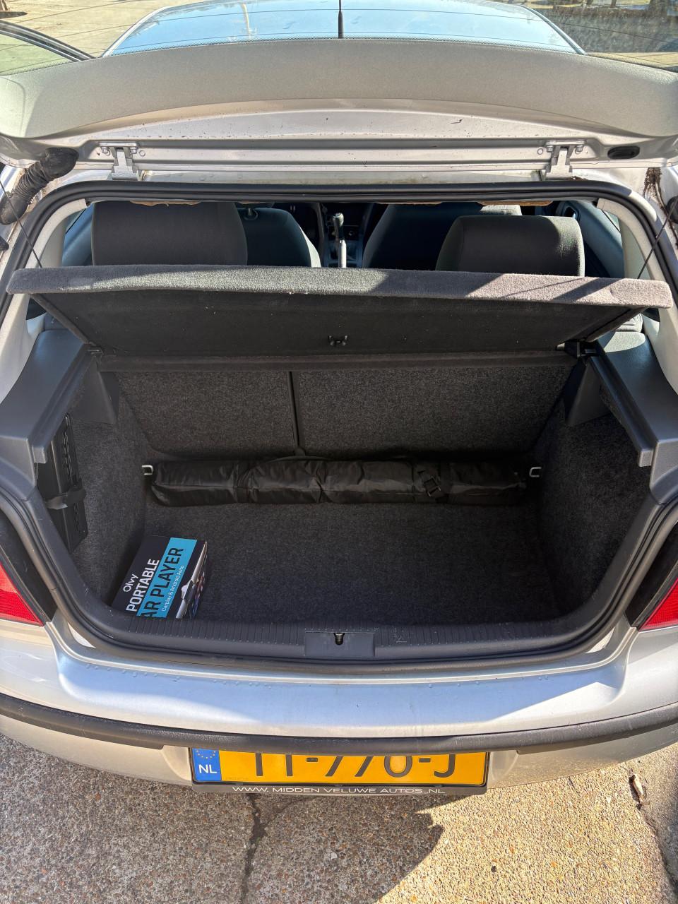 5-deurs Volkswagen Polo 1.2 - 2004 - Grijs