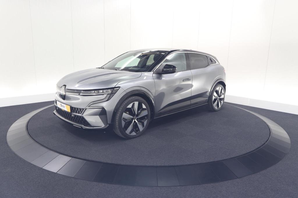 Renault Megane E-tech ev60 optimum charge techno | 95,6% soh | 1 fase | cam