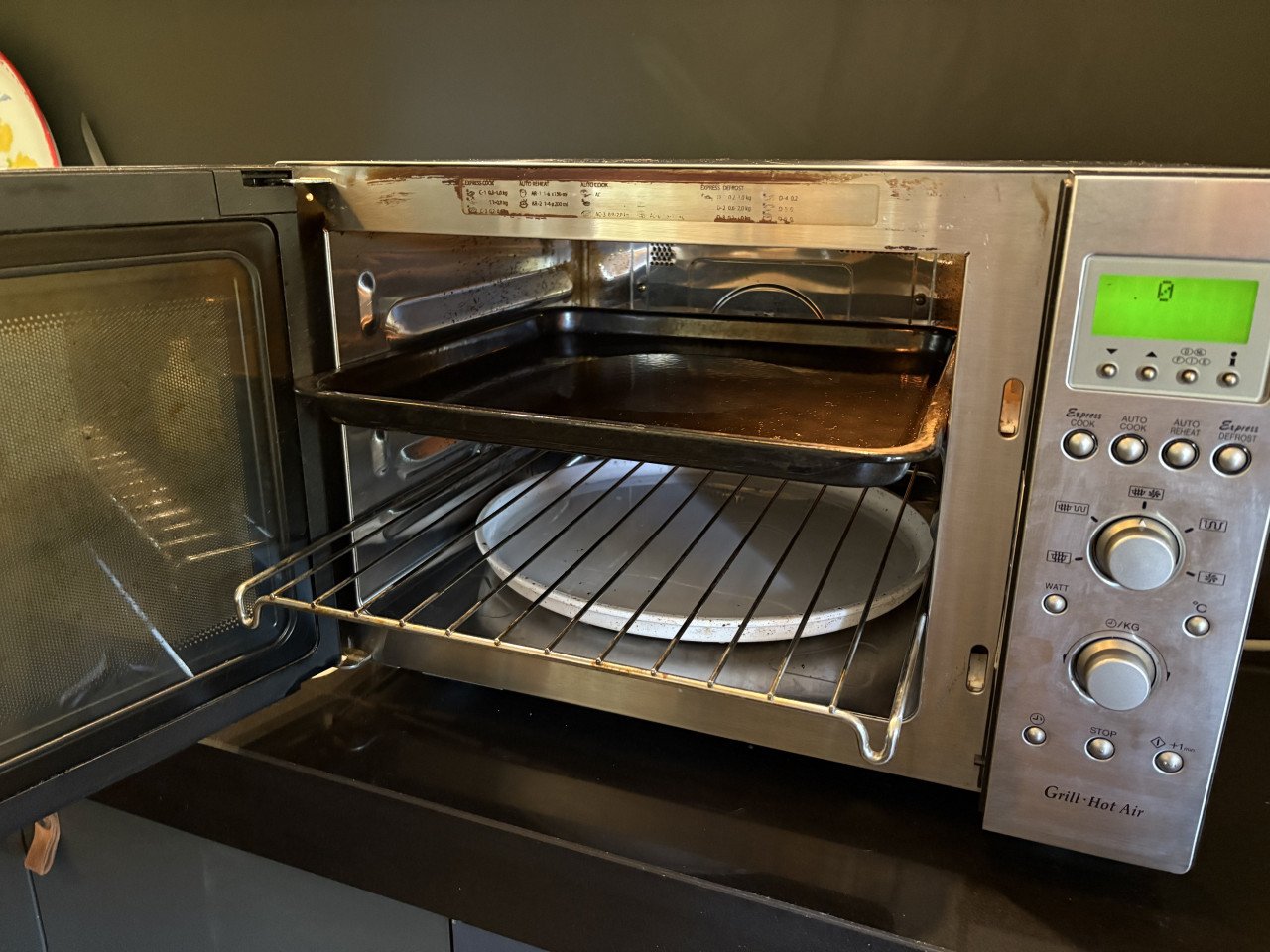 Sharp R-93ST AA,  Combi grill oven magnetron 40(!) liter!