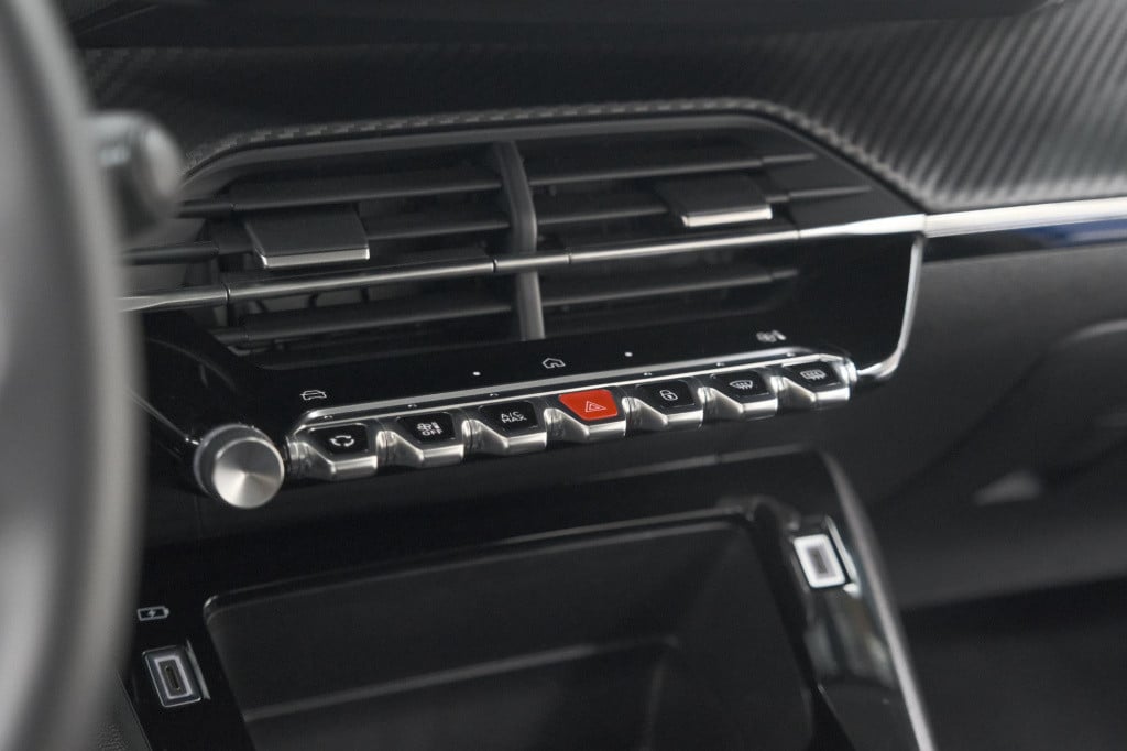 Peugeot 208 puretech 100 active | navigatie | cruise control | apple carpla