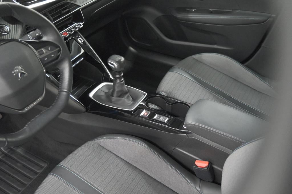 Peugeot 208 puretech 100 allure | trekhaak | camera | apple carplay | navig