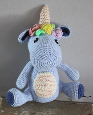 Knuffel gehaakte dino