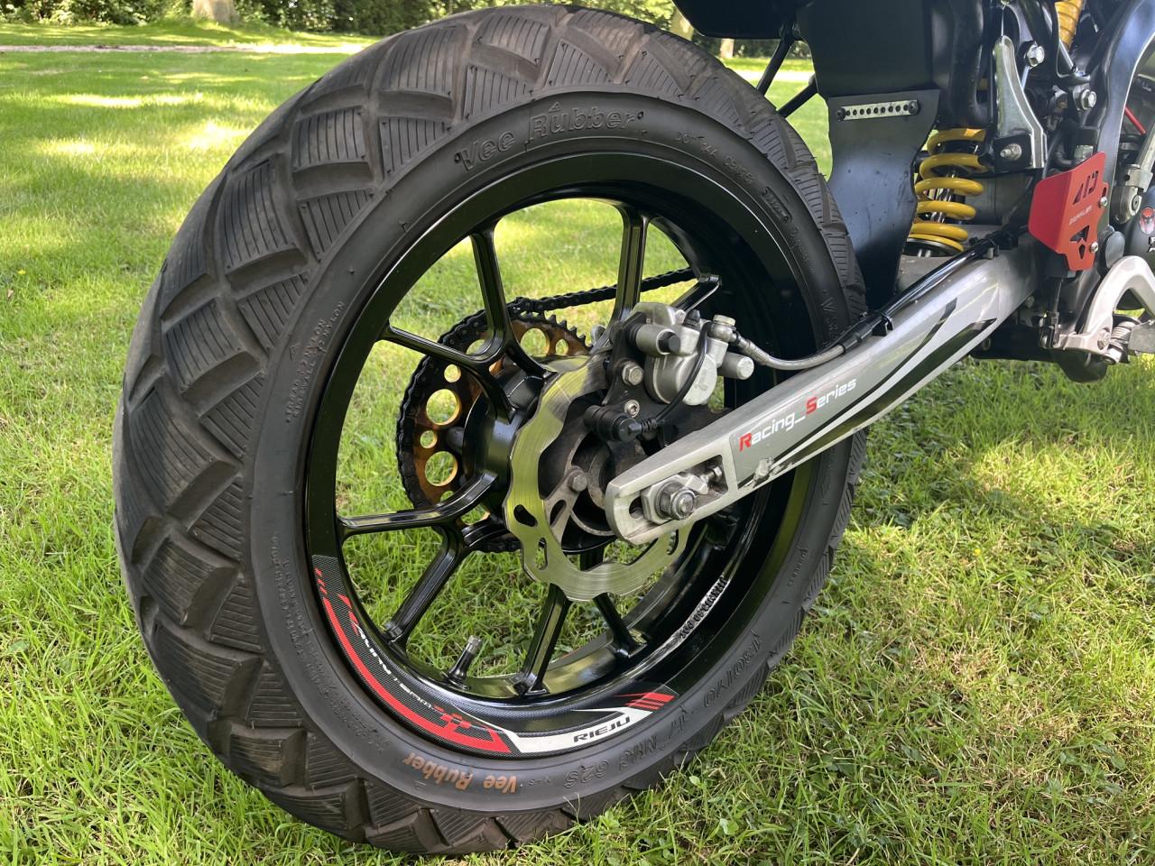 Hele nette Rieju MRT50 Black Series