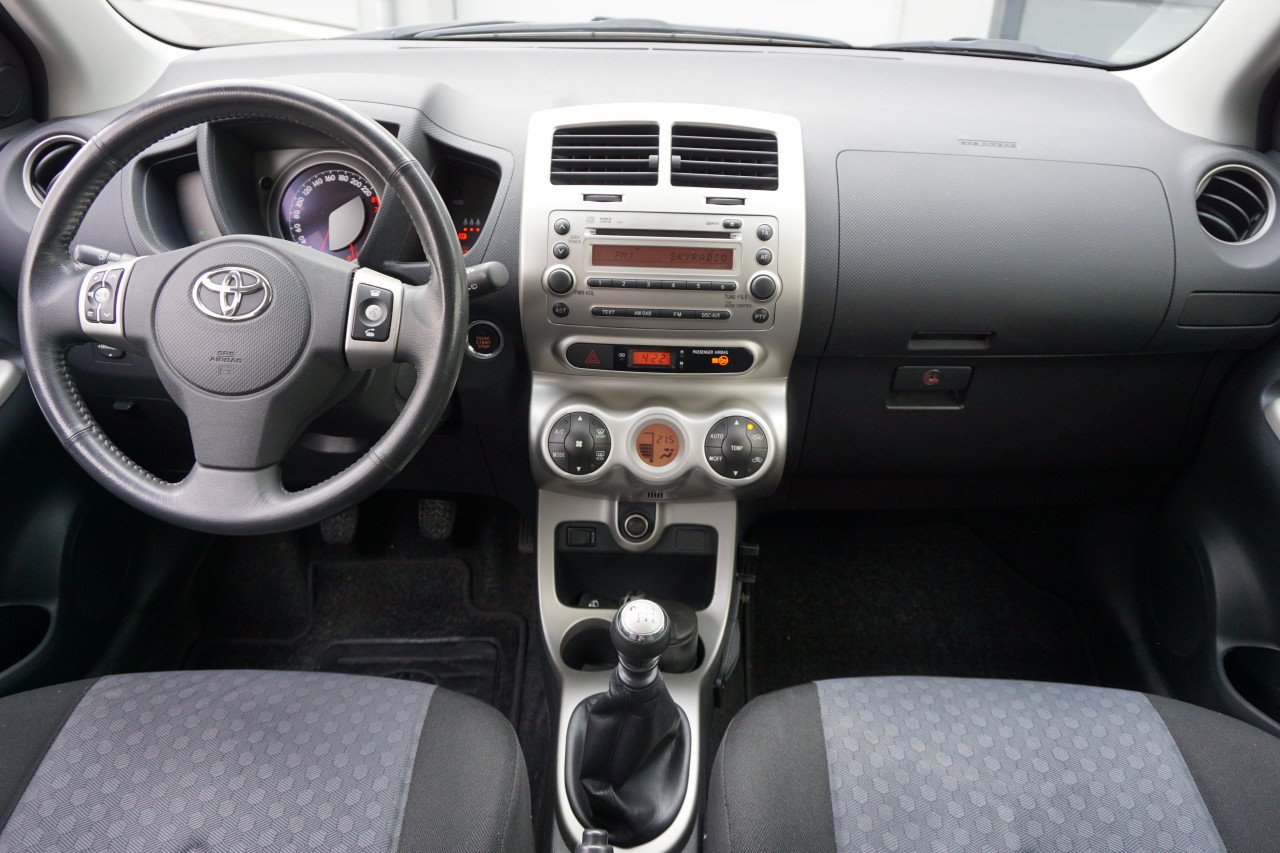 Toyota Urban Cruiser 1.3 VVT-i Dynamic 1e Eigenaar / Airco /Parkeers. / NAP