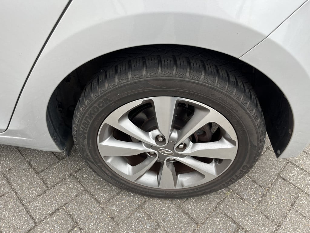 Hyundai I 20 1.2 hp i-motion premium 42 dkm
