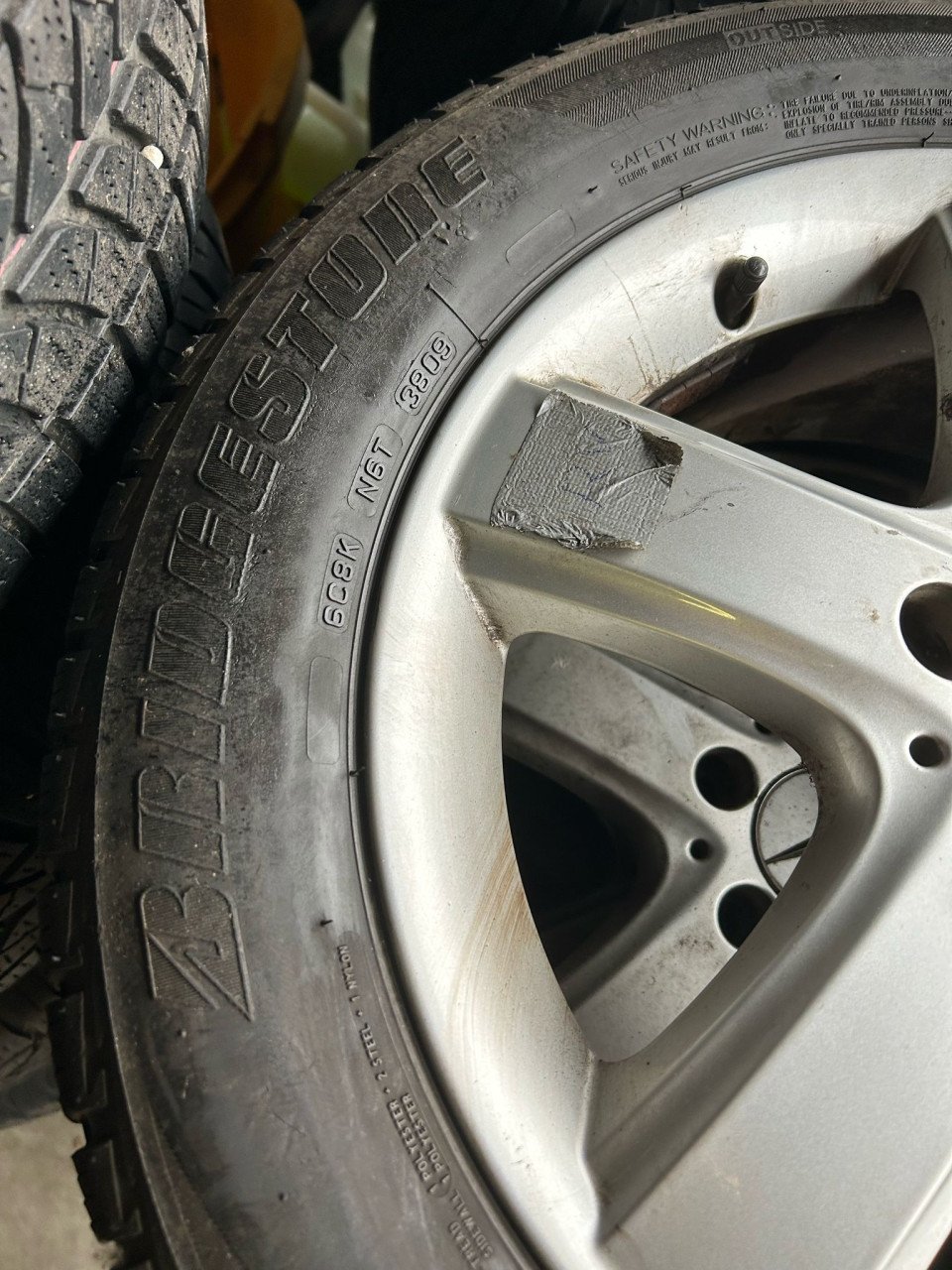 MERCEDES VELGEN - BRIDGESTONE BLIZZAK BANDEN
