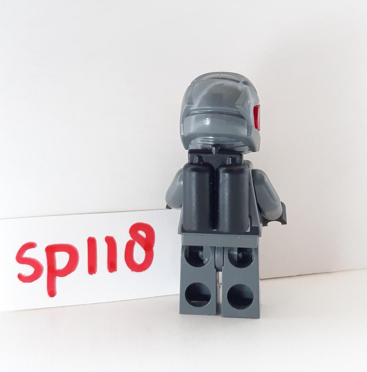 LEGO Minifigures Space Police 3: Officer 1, 2, 7, 10 en 14