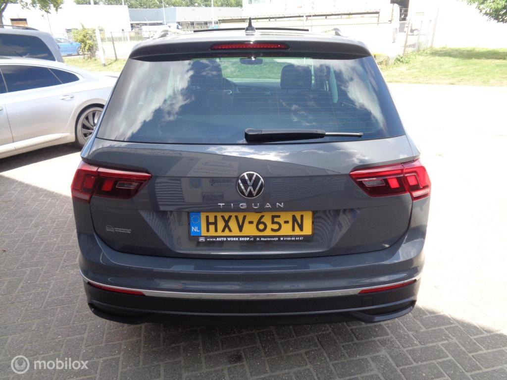 Volkswagen Tiguan 1.5 tsi elegance/airco/navi/panorama/virtual/vol leer/mem