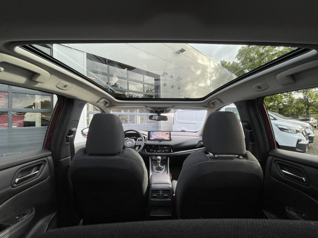 Nissan Qashqai 1.3 mhev n-connecta design pack | panoramadak | navigatie | 