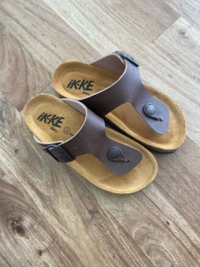 Slippers van Ik-Ke maat 30.