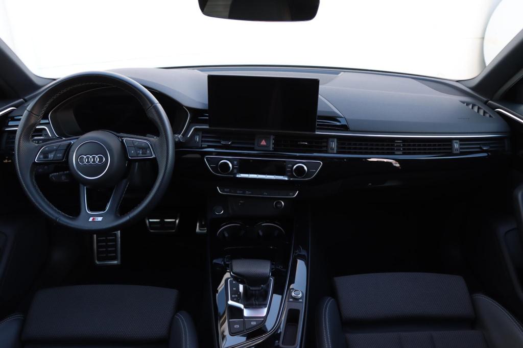 Audi A4 avant 40 tfsi s edition competition 204pk s-tronic