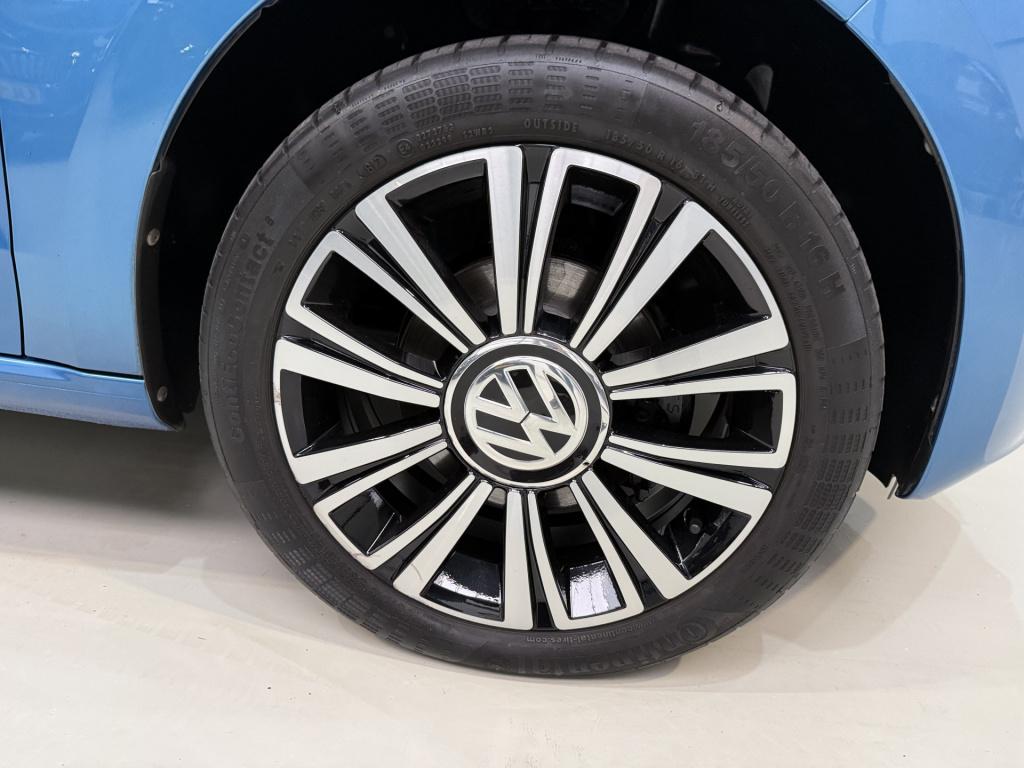 Volkswagen UP! 1.0 65pk 5drs. black style | camera | cruise