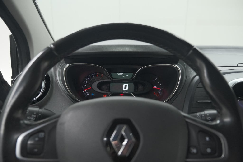 Renault Captur tce 90 intens | trekhaak | camera | navigatie | parkeersenso