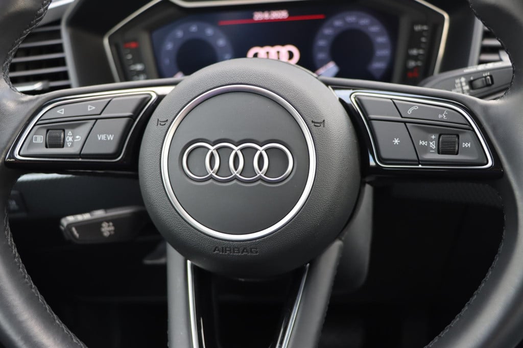 Audi A1 Sportback 25 tfsi 95pk s tronic pro line