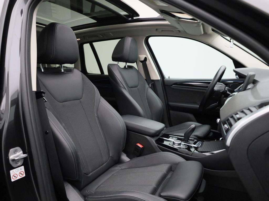 BMW X3 xdrive30e (135 kw) | automaat | panoramadak | trekhaak 2.000 kg | st