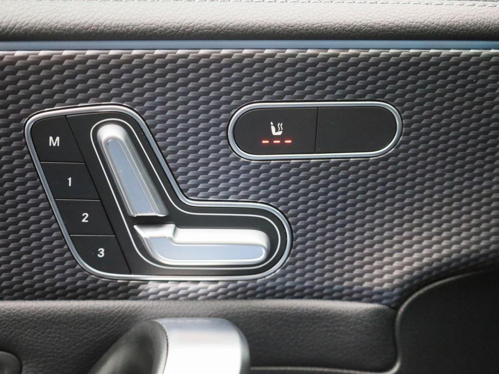 Mercedes-Benz Cla 250 e luxury line | automaat | panoramadak | apple carpla