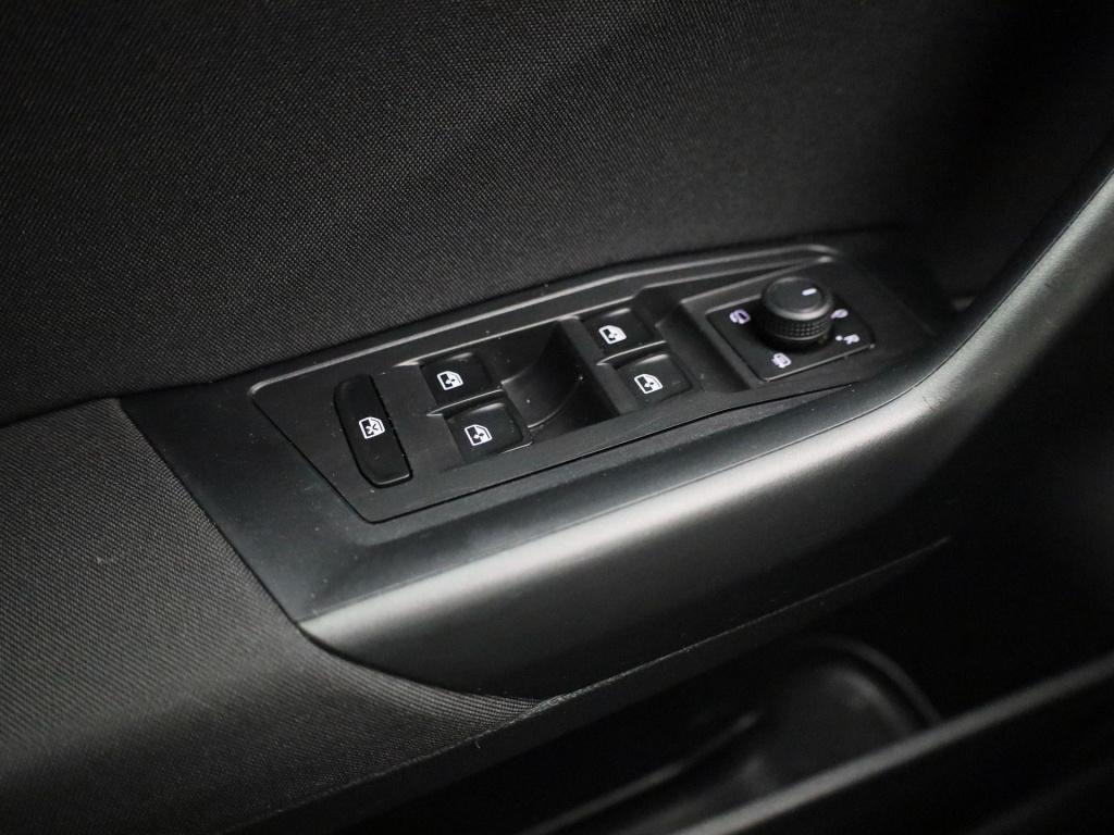 Volkswagen T-roc 1.0 tsi life business | apple carplay / android auto | nav