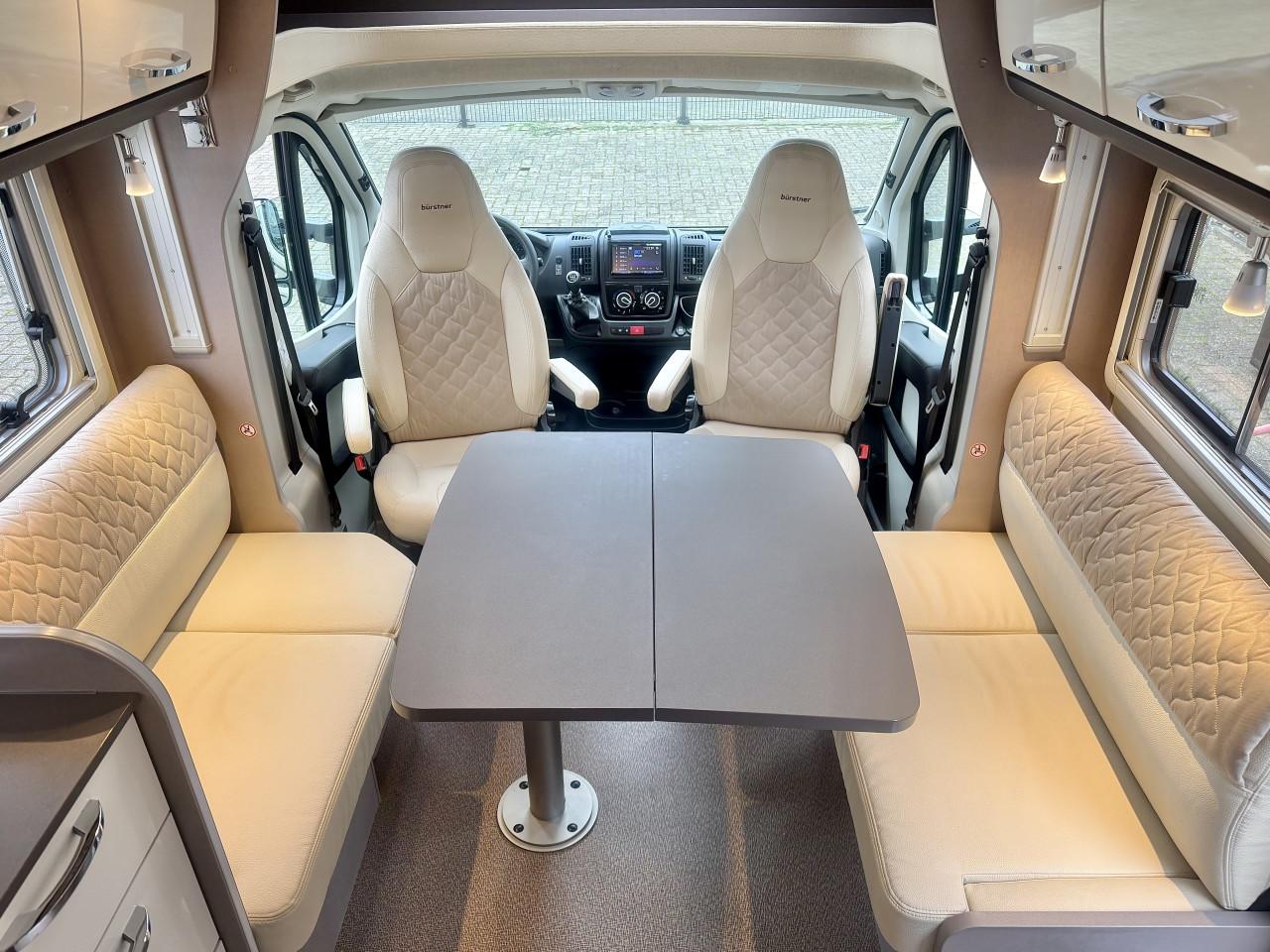 Bürstner Lyseo Privilège(Lengtebedden, Nieuwstaat, Face to Face!!)