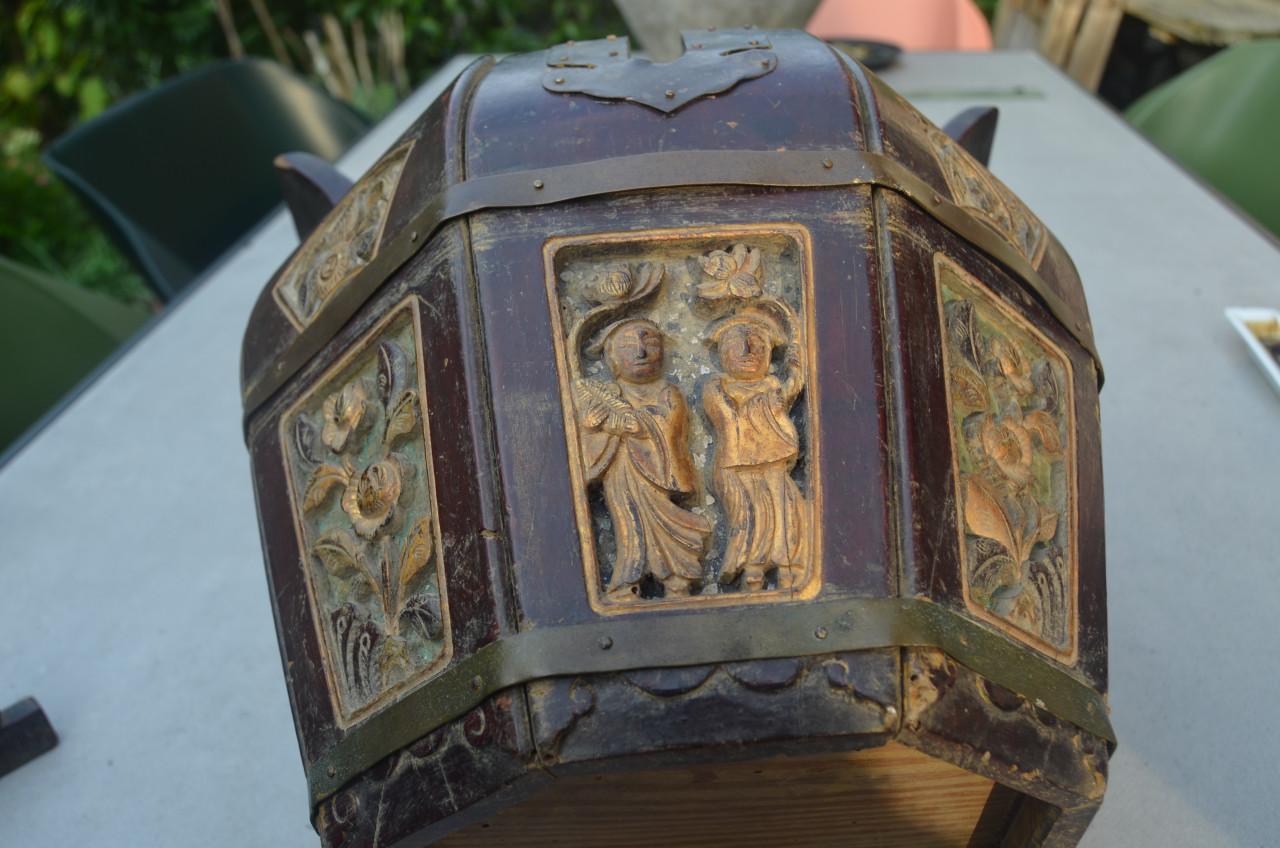 Chinese houten theepothouder octagonaal, gesneden, hout