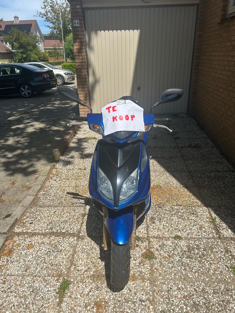 Kymco super8 geel kenteken