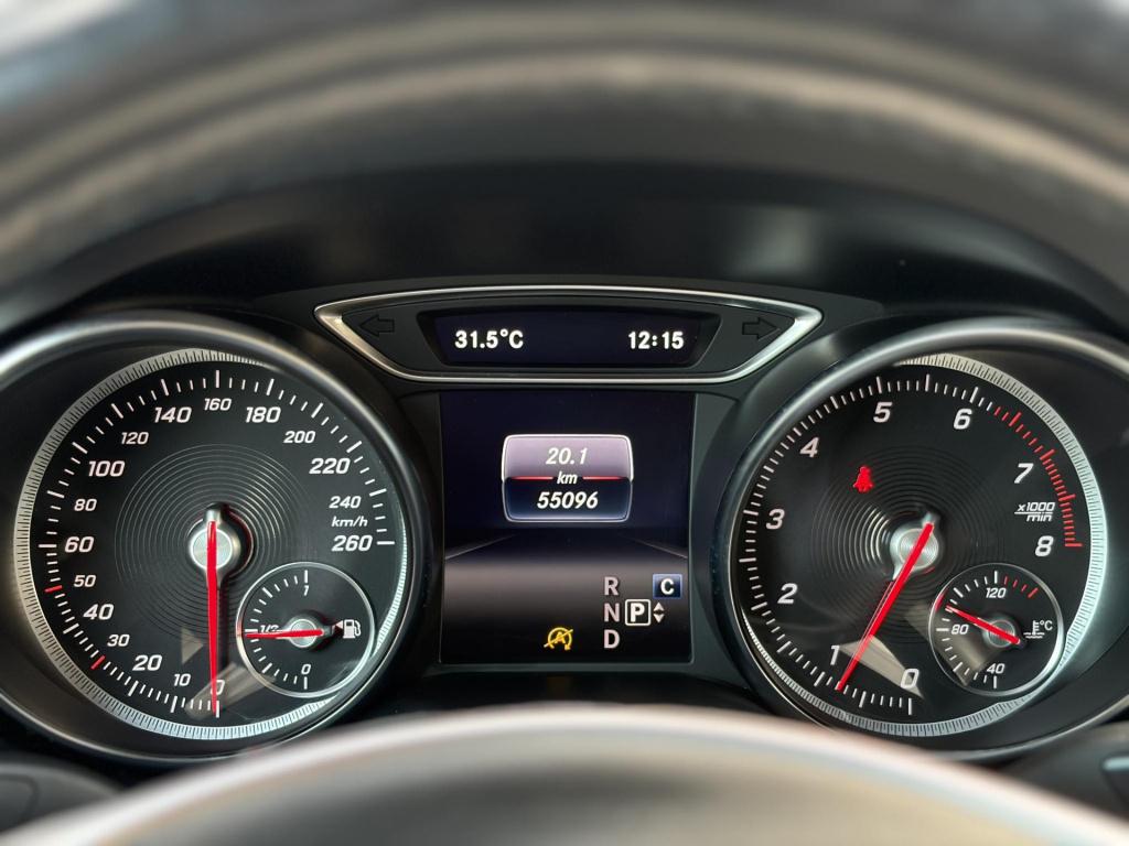 Mercedes-Benz Gla-klasse 180 business solution amg