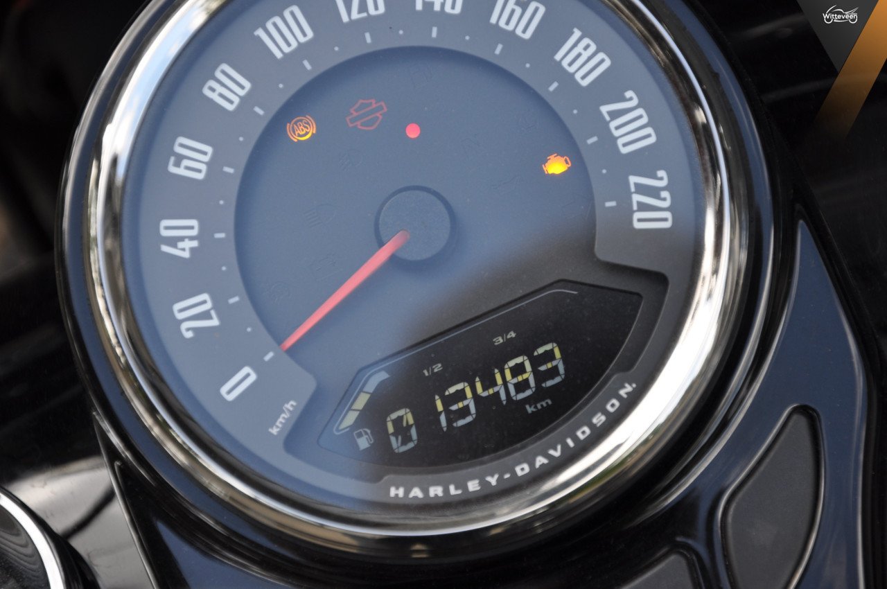 Harley-Davidson FLHCS Heritage Softail Classic 114