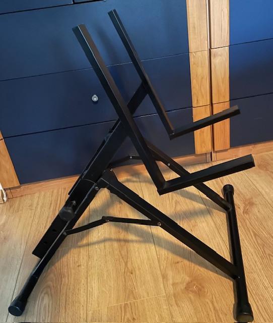 Versterker standaard als nieuw.