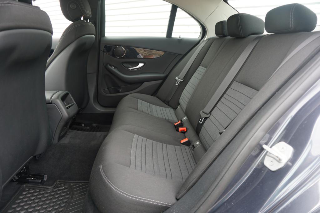 Mercedes-Benz C-Klasse 180 ambition amg line climate / navi / cruise / pdc 