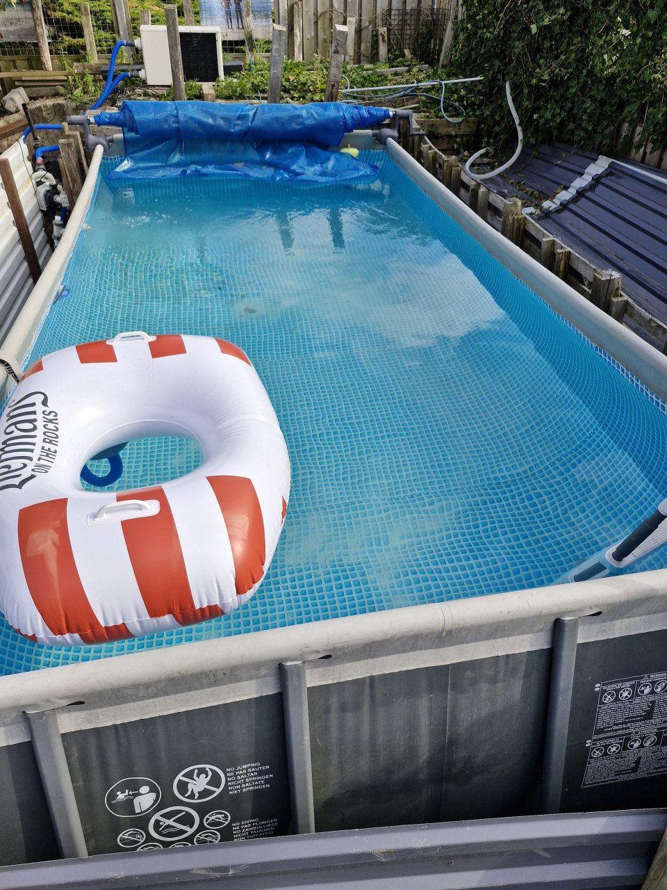 Groot Intex zwembad met warmtepomp,  zandfilterpomp  en heel veel extra's