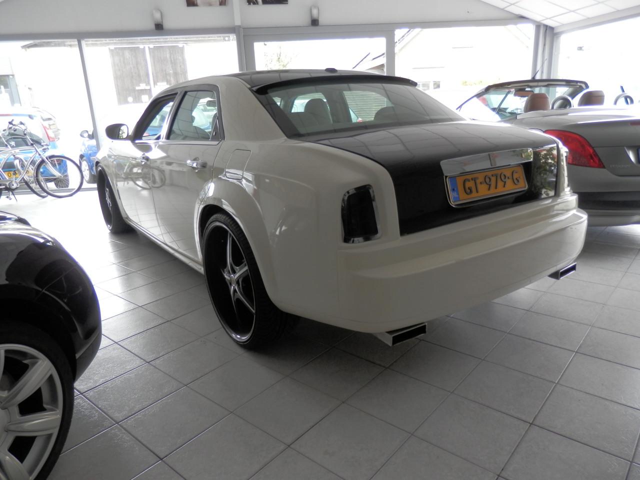 Auto Garant Biedt Aan: Chrysler 300c Special Edition