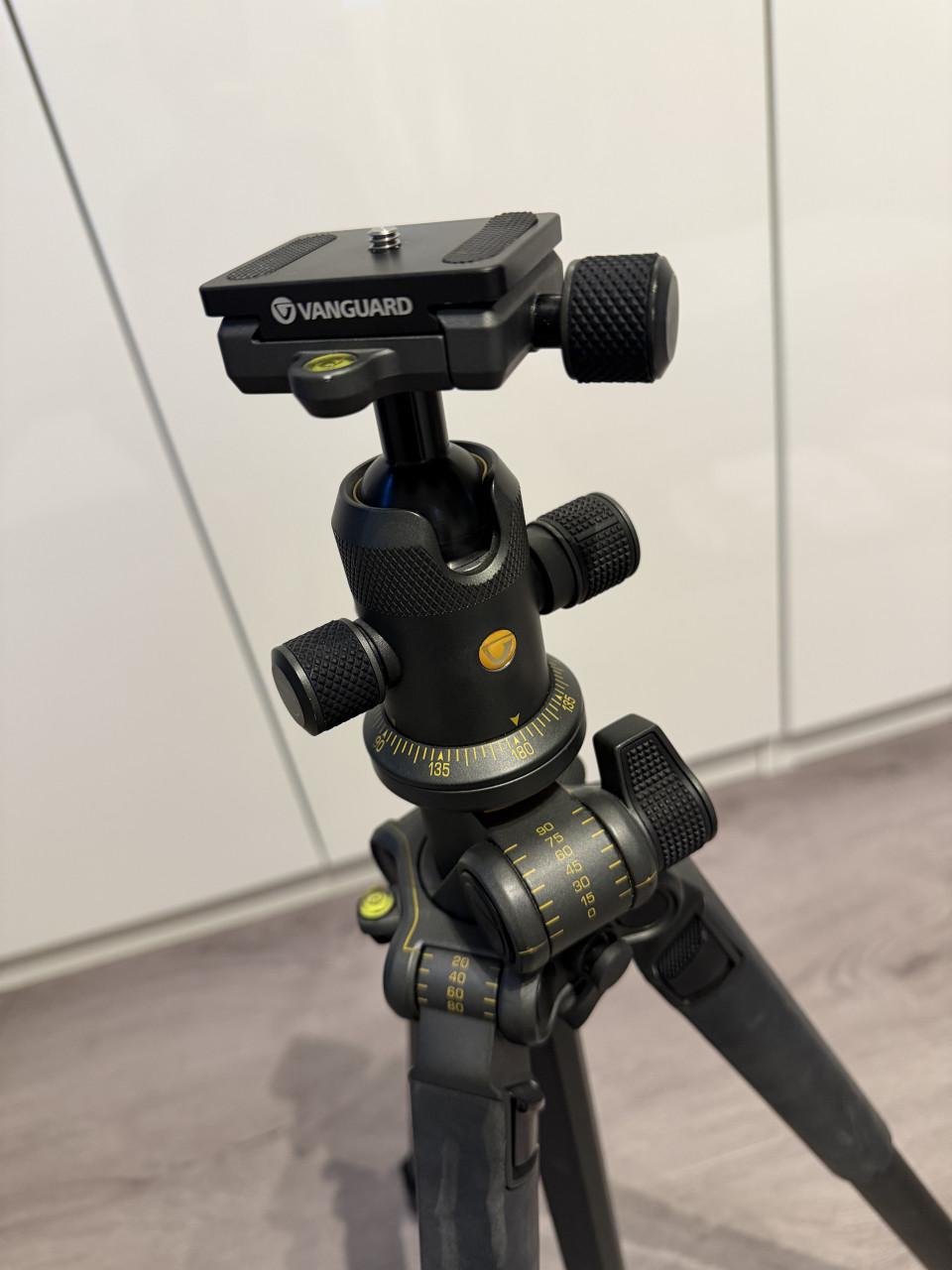 Vanguard Alta collection statief