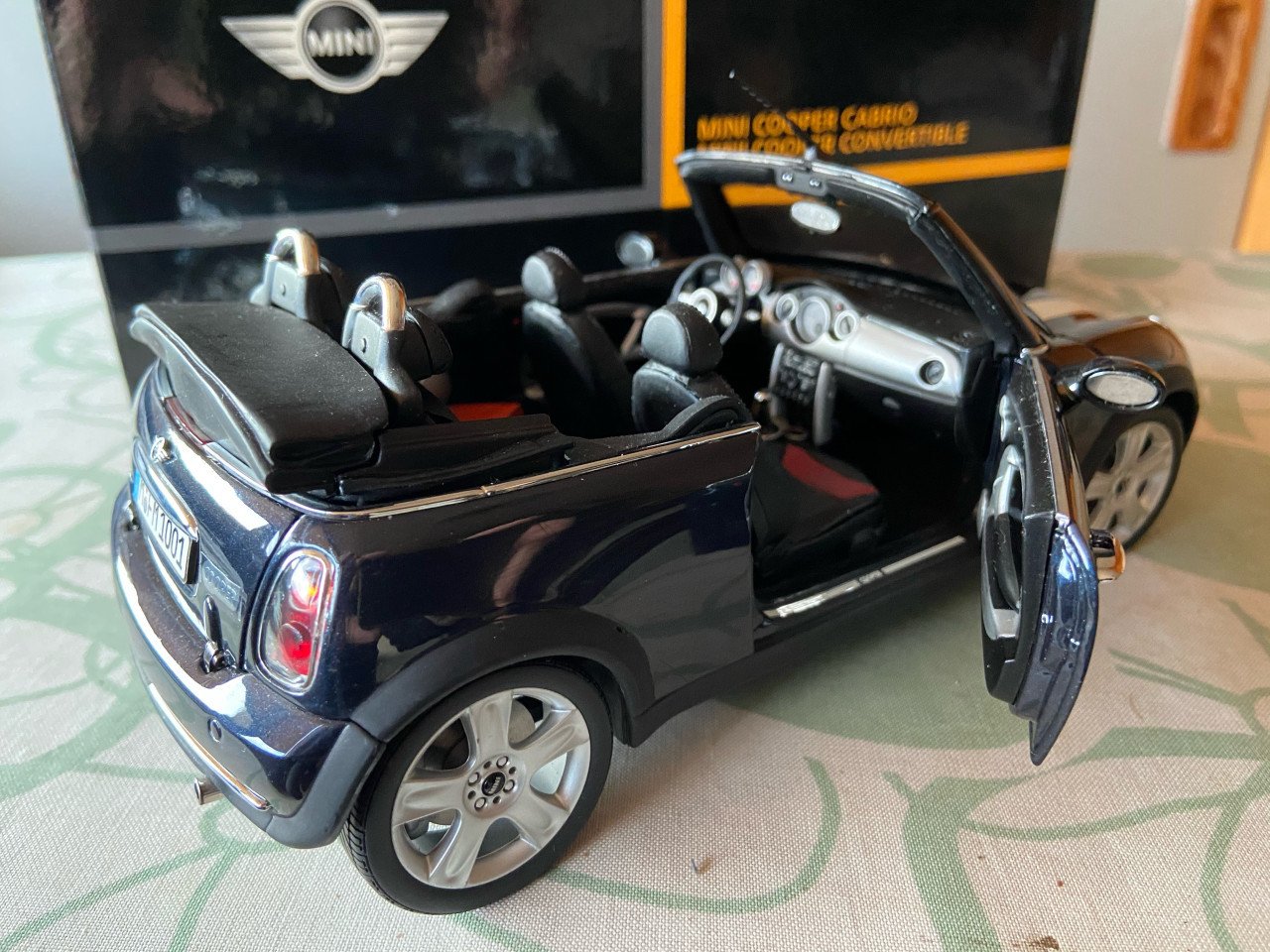 Mini Cooper Cabrio schaalmodel