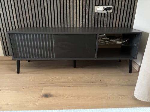 Tv-meubel zo goed als nieuw
