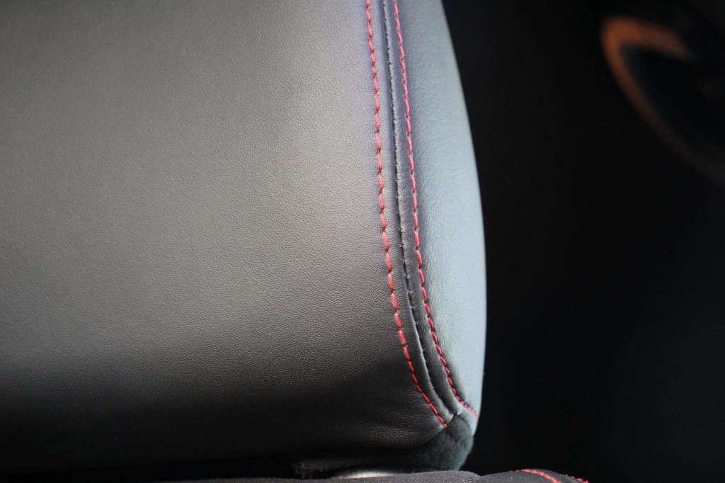 Alfa Romeo Giulietta 1.4 turbo super- sportiva - leer/alcantara - stoelverw