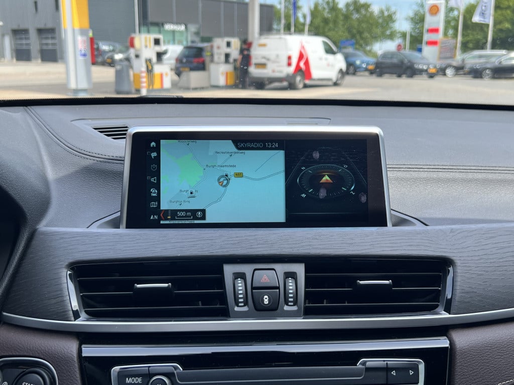 BMW X1 sdrive18i high executive - xline | leder | panorama | sportstoel | n