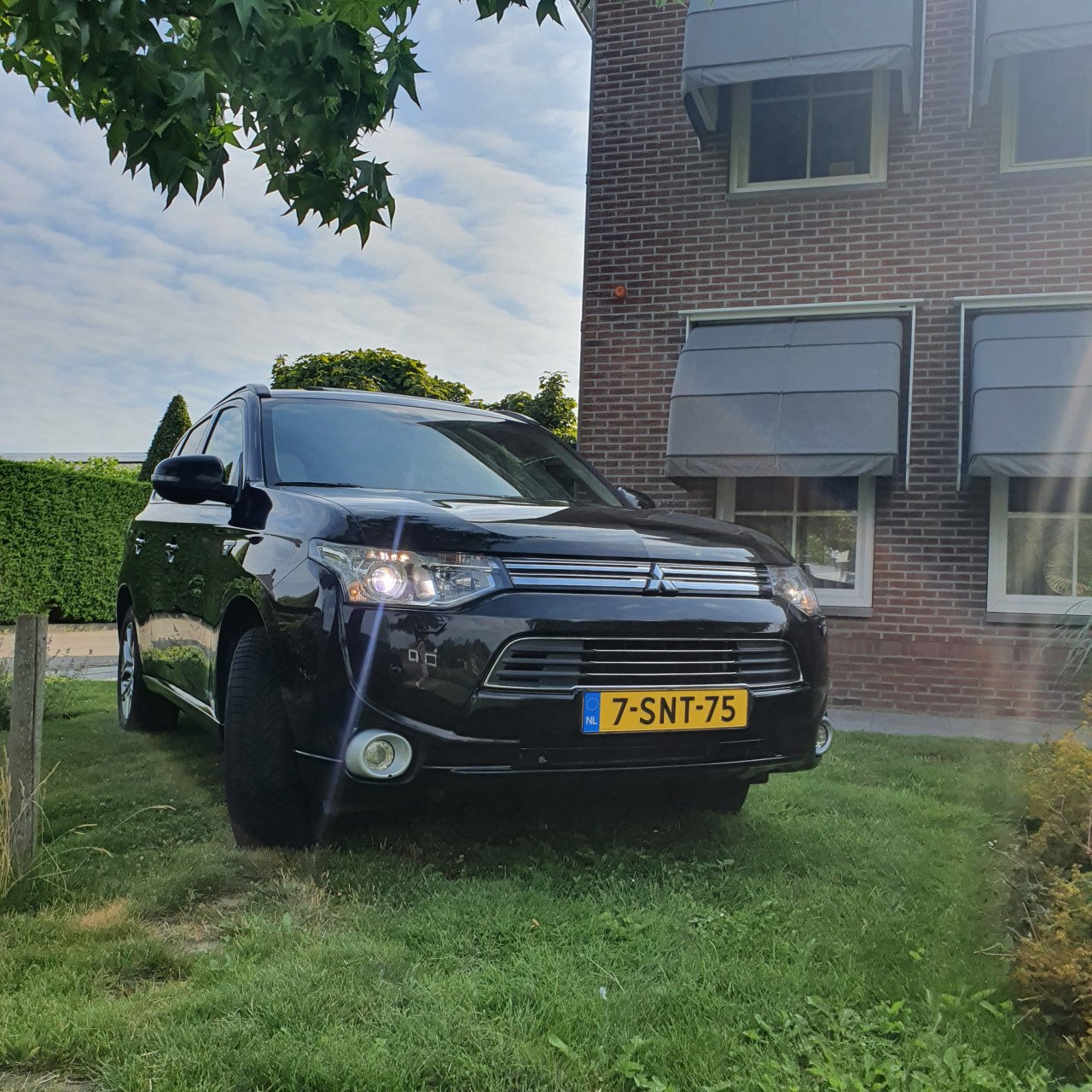 Mitsubishi Outlander Phev 7 zitter 4WD 7 persoons!