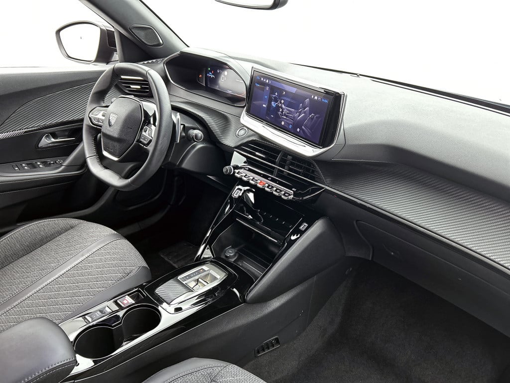 Peugeot 2008 1.2 hybrid 145 allure | rijklaar |