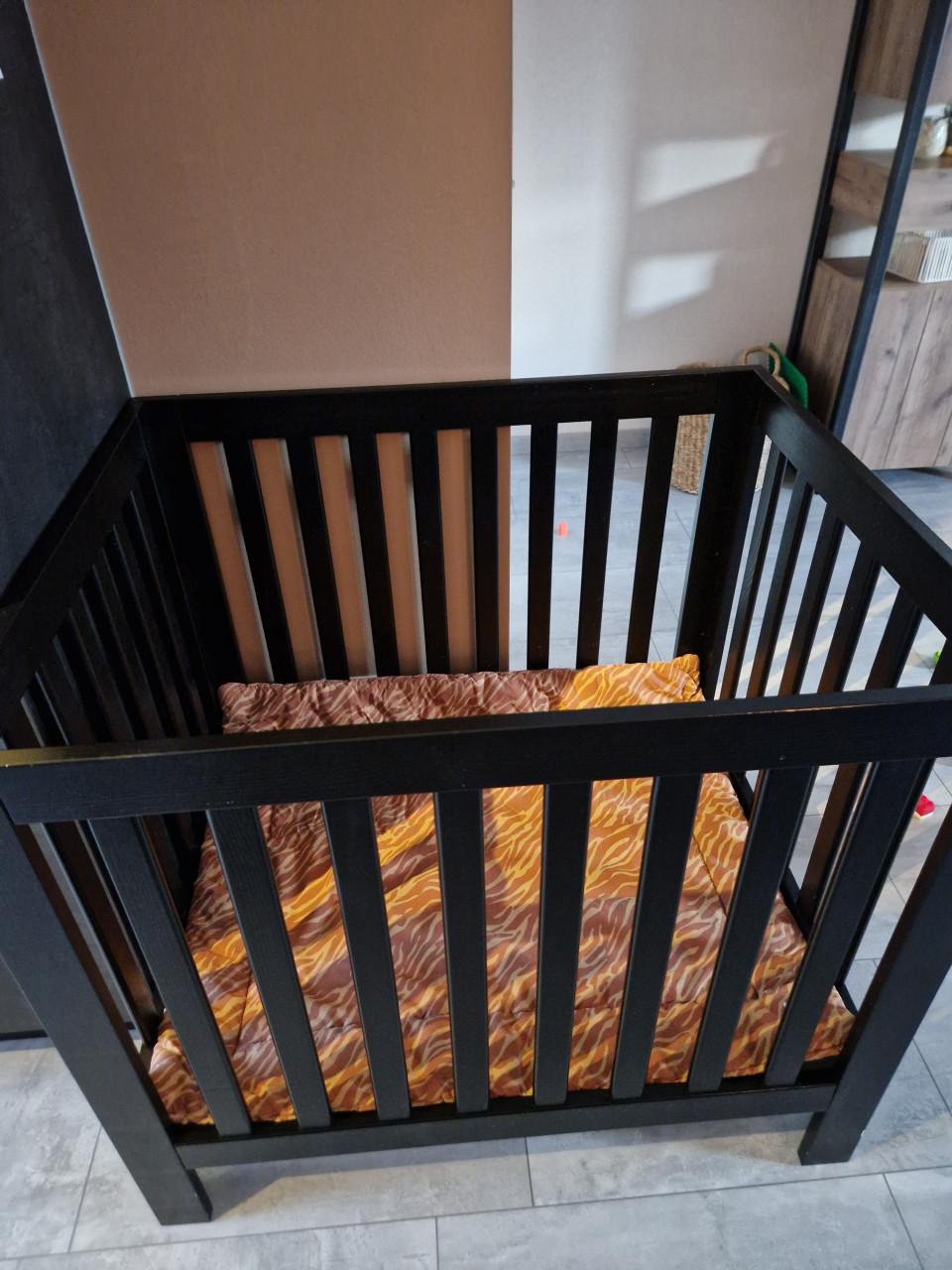 Zwarte box incl. boxkleed