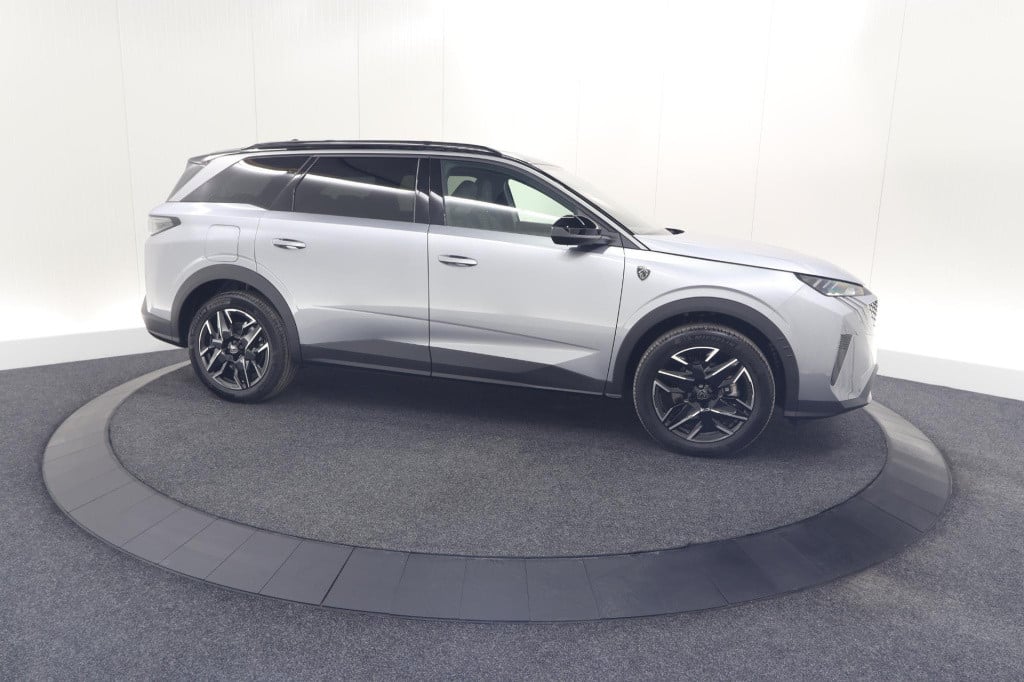 Peugeot 5008 1.2 hybrid 145 gt | panoramadak | camera | elektrische achterk