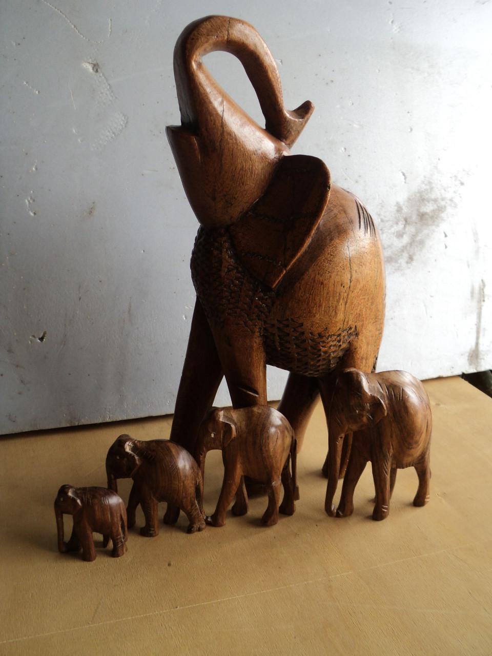 Houten Oliefantjes