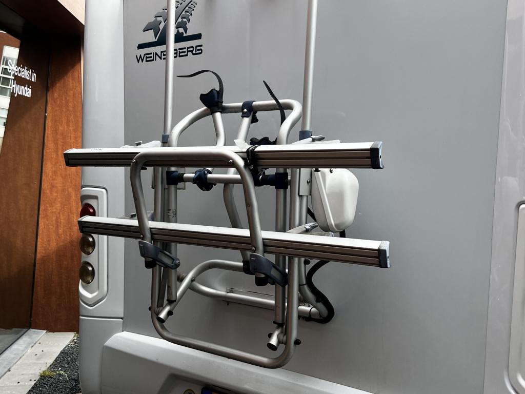 Weinsberg Onbekend r49 x250/2 | camera | groot bed | radio | luifel