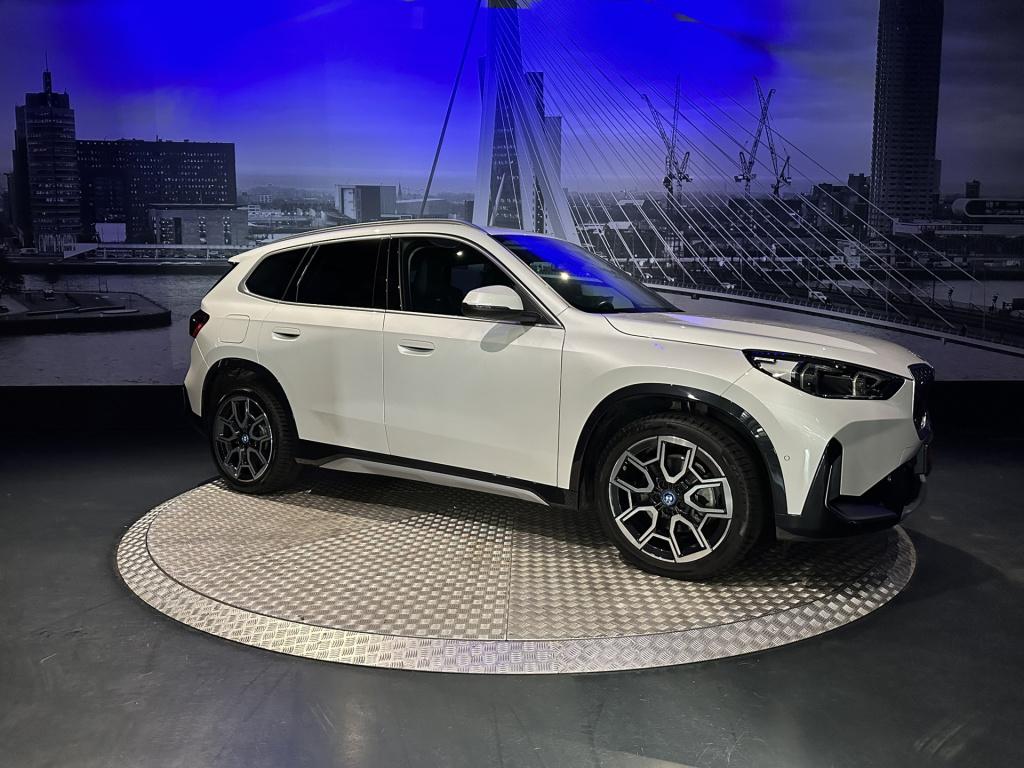 BMW Ix1 edrive20 67 kwh *leer*camera*keyless*