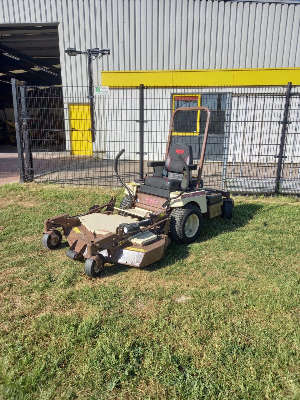Grasshopper 526V-52