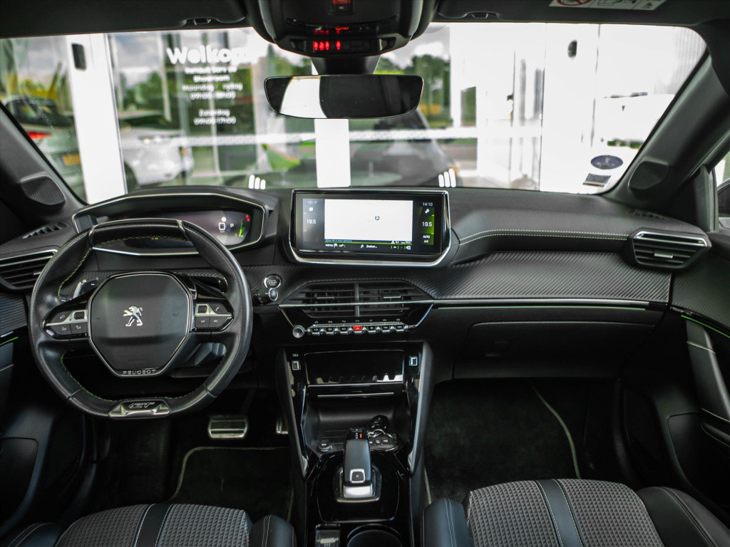 Peugeot 208 1.2 puretech 100pk gt-line automaat